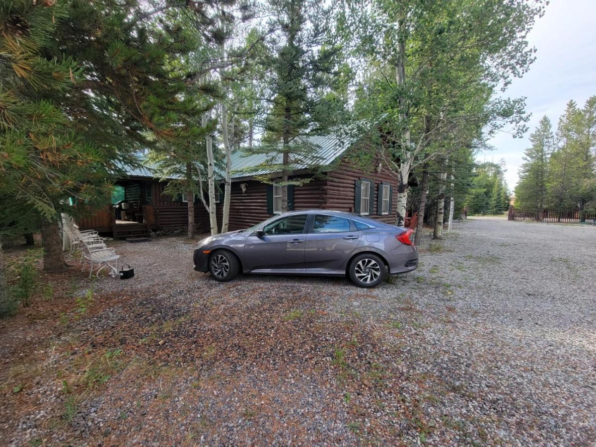 Wagon Wheel Hotel West Yellowstone Dış mekan fotoğraf