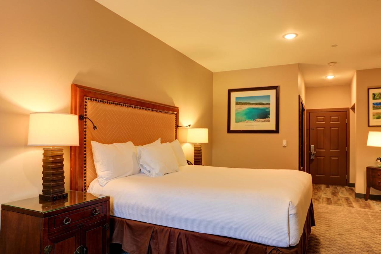 Wagon Wheel Hotel West Yellowstone Dış mekan fotoğraf