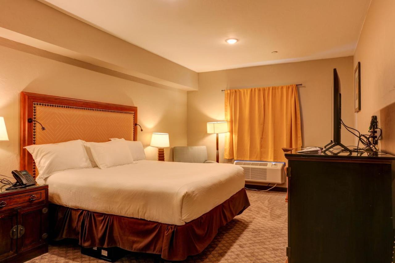 Wagon Wheel Hotel West Yellowstone Dış mekan fotoğraf