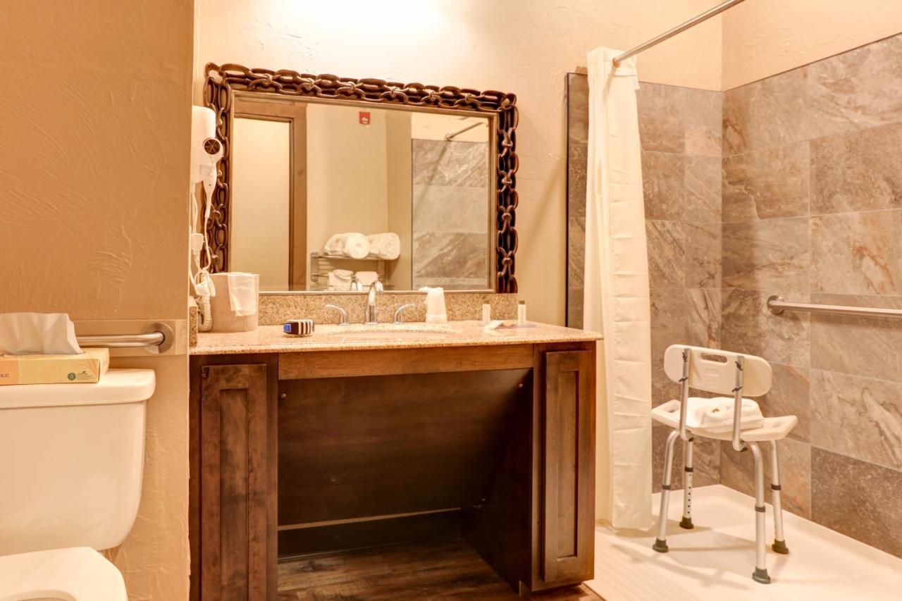 Wagon Wheel Hotel West Yellowstone Dış mekan fotoğraf
